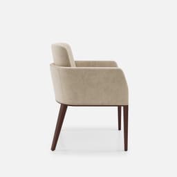 Chaise Accoudoirs Amelia par Zelder en hêtre naturel et tissu coloris terra rosa