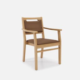 Chaise Accoudoirs Liza par Zelder en noyer et tissu coloris taupe