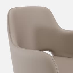 Chaise Accoudoirs Nicole par Zelder en hêtre naturel et tissu coloris gris perle